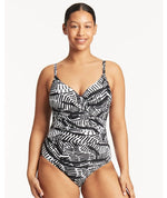 Sea Level Pampas Twist Front DD-E Cup One Piece Swimsuit - Black Swim 